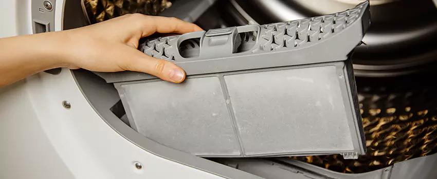 Signs Of A Clogged Dryer Lint Trap in Levittown, New York